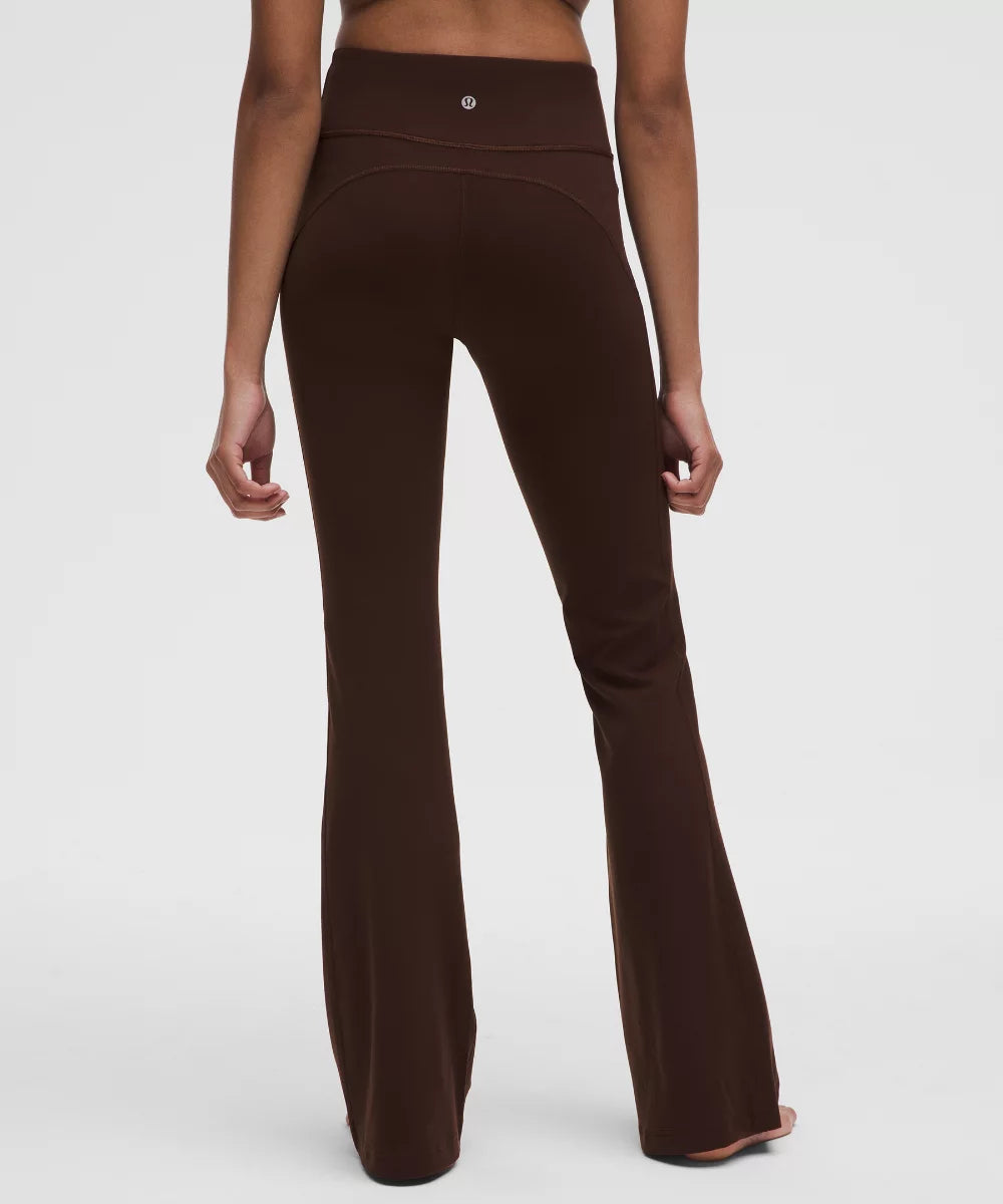 Groove Hose mit ausgestelltem Bein und hohem Bund