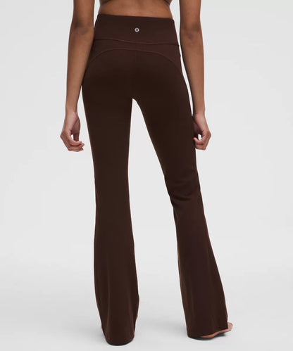 Groove Hose mit ausgestelltem Bein und hohem Bund